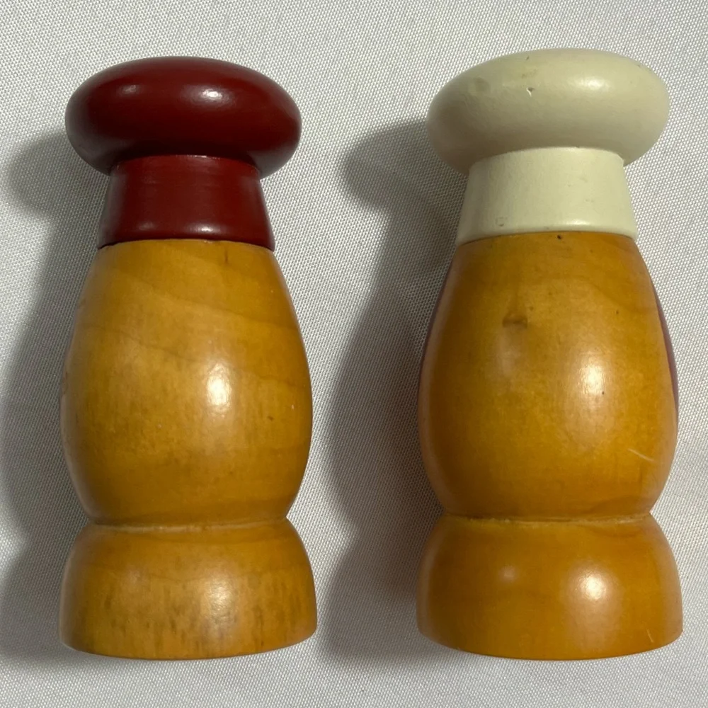 Vintage S&P Salty & Peppy Wooden Shakers MCM Handpainted